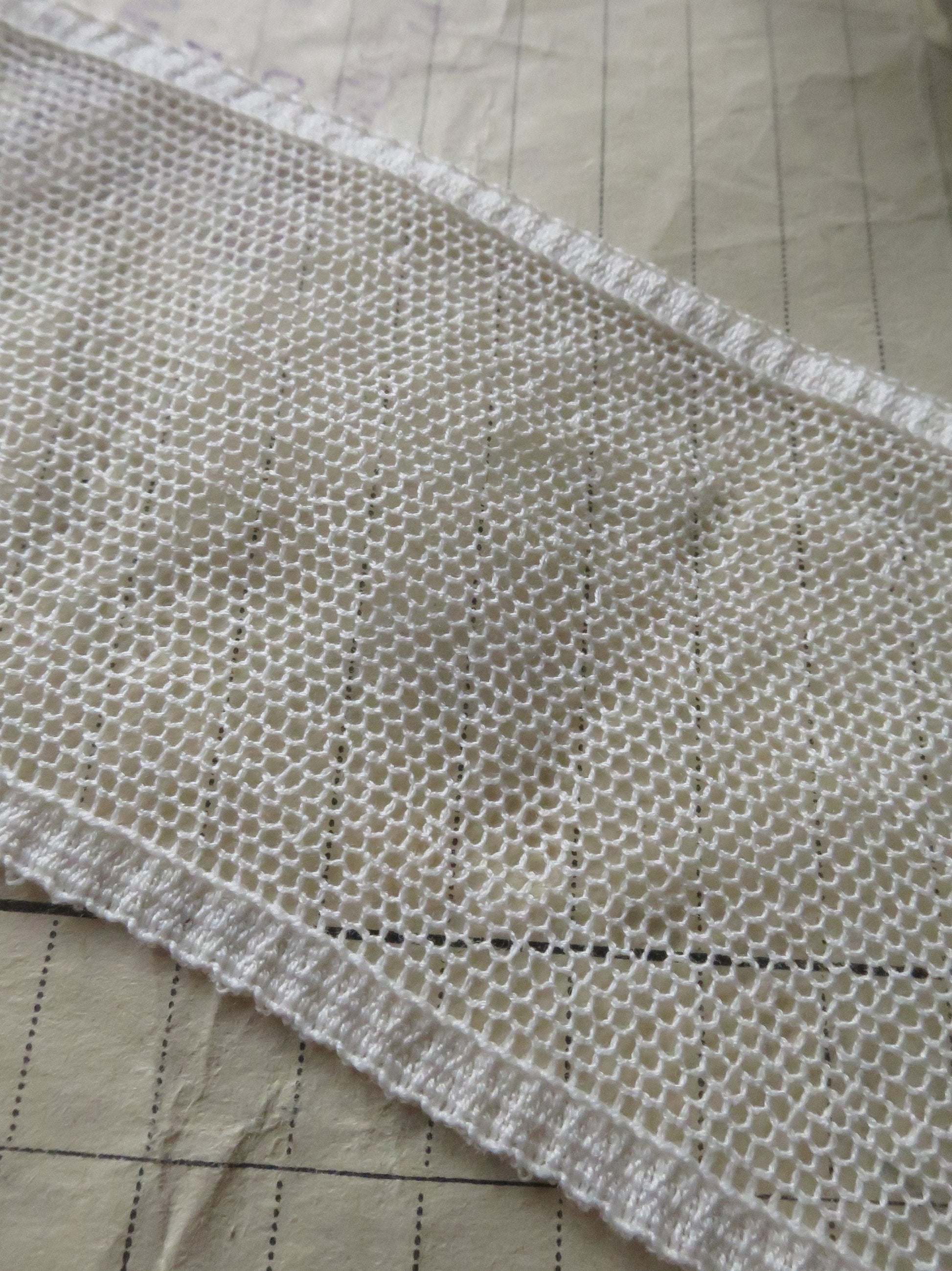 Ecru English Nottingham Lace- Plain Net Insertion- 5.5 cm
