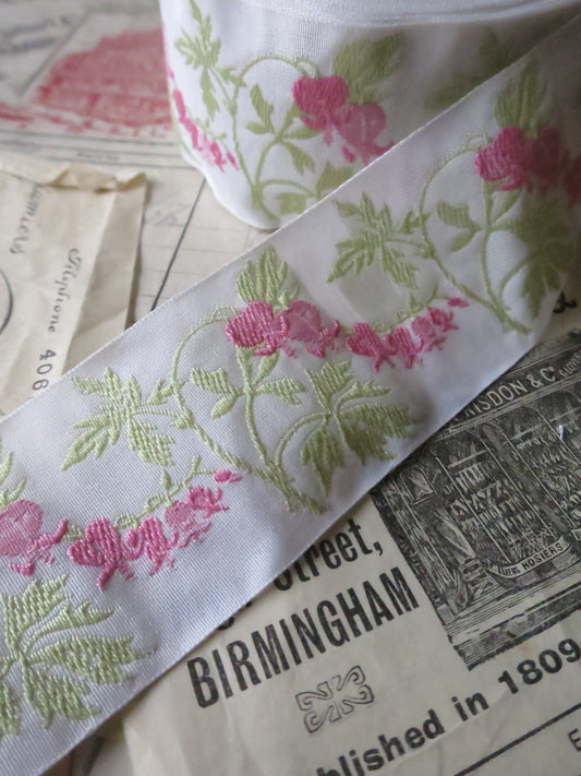 Bleeding Hearts 40 mm Jacquard Woven Ribbon- Pink & White