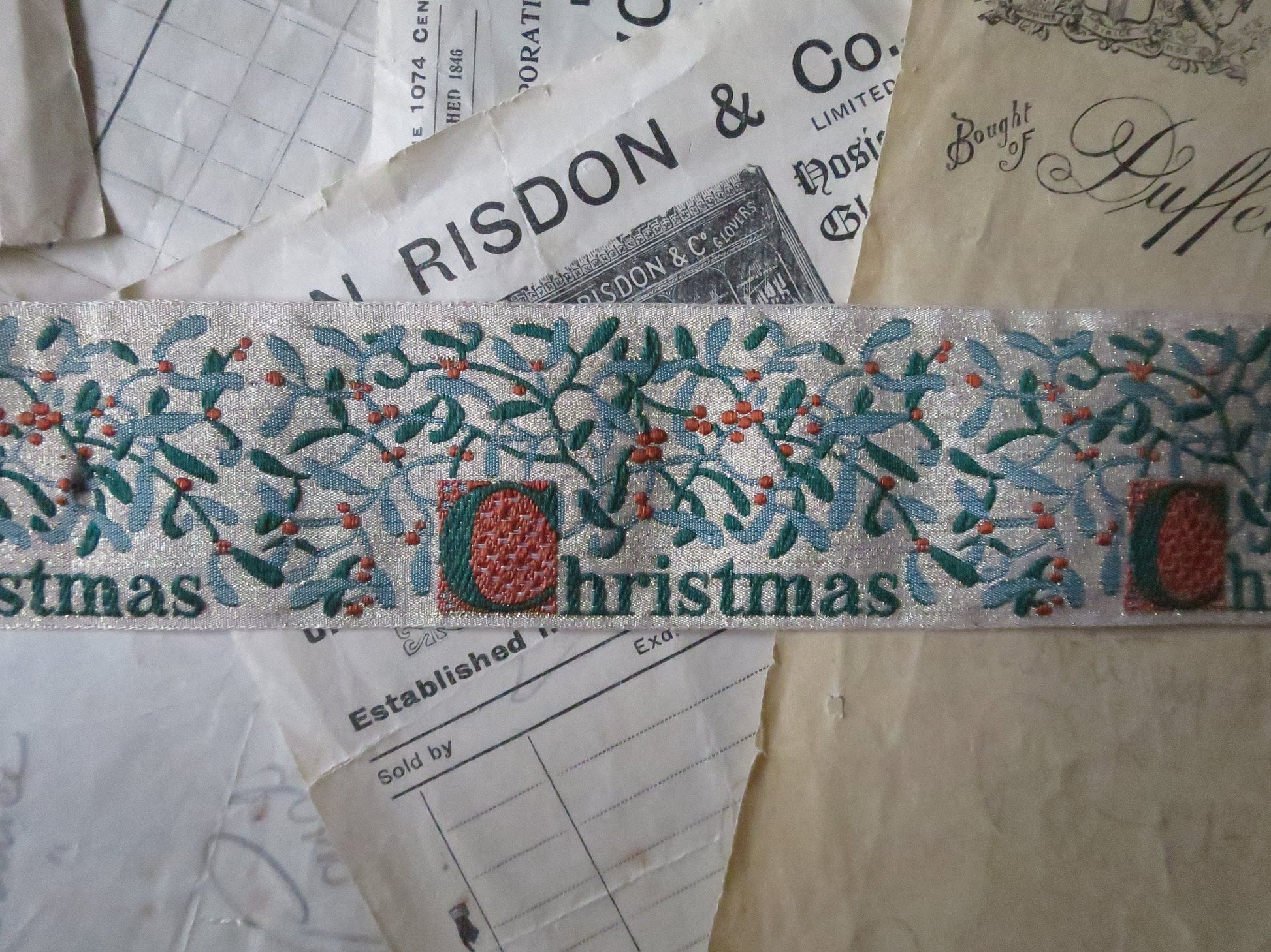 Mistletoe & Berries Christmas Ribbon 40 mm Jacquard Woven Ribbon- Soft Gold