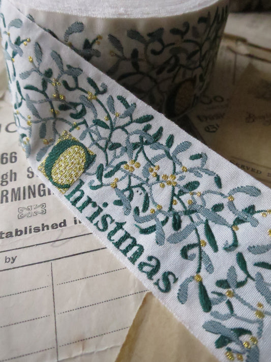 Mistletoe & Berries Noel Christmas Ribbon 40 mm Jacquard Woven Ribbon- White