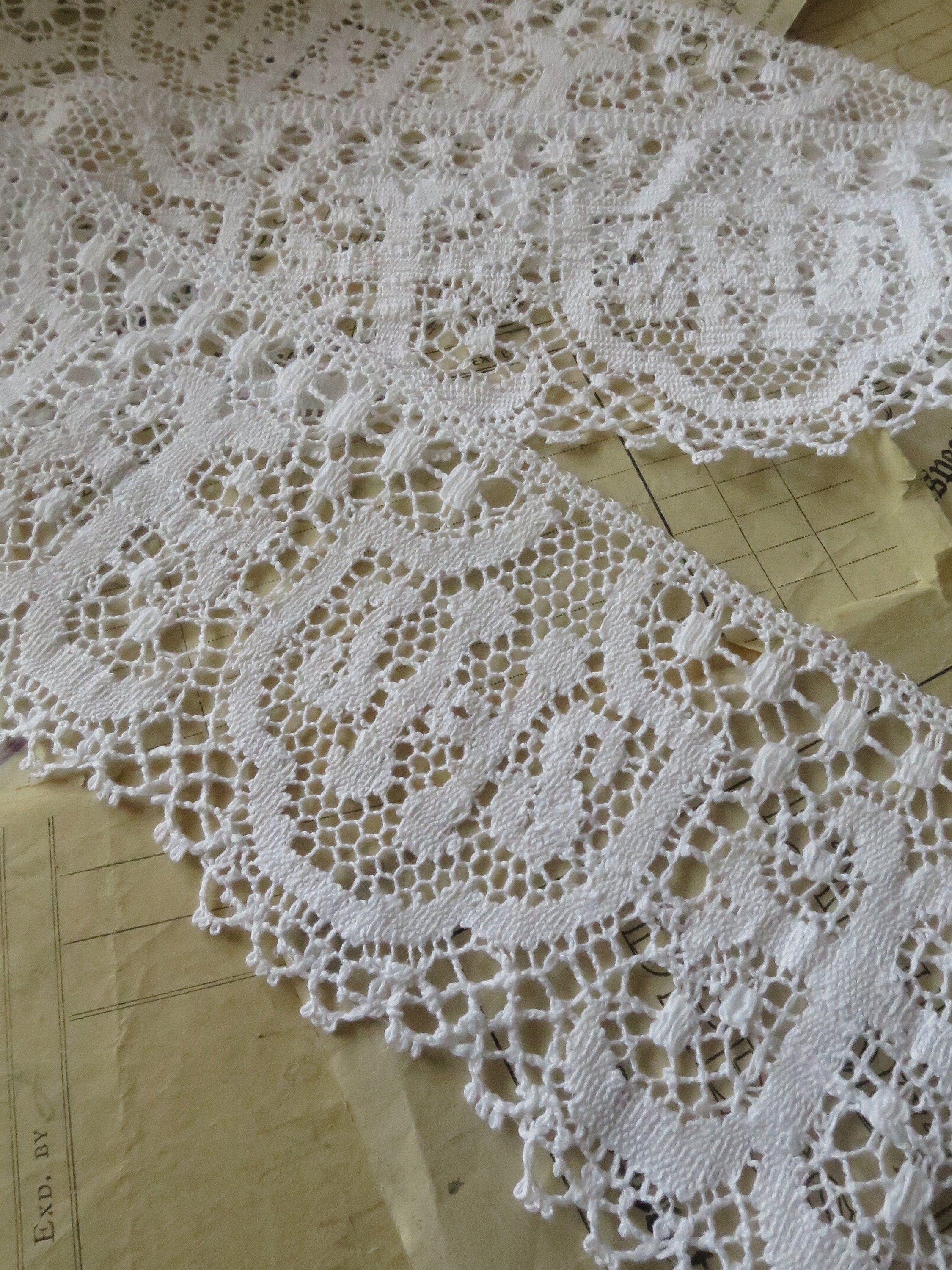 White English Nottingham Cluny Lace - Liturgical Ecclesiastical - 8.5 cm