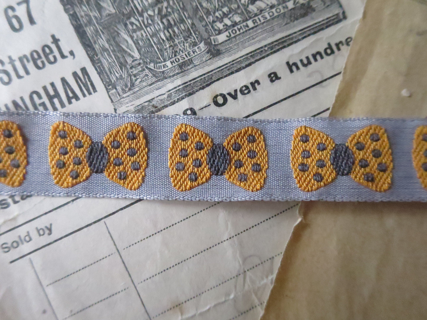 Circus Bows 15 mm Jacquard Woven Ribbon- Grey