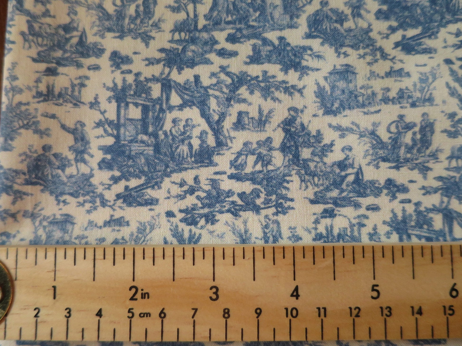 Sajou Fat Quarter Blue Miniature L'offrand a l'Amour- Toile du Jouy- The Gift Of Love