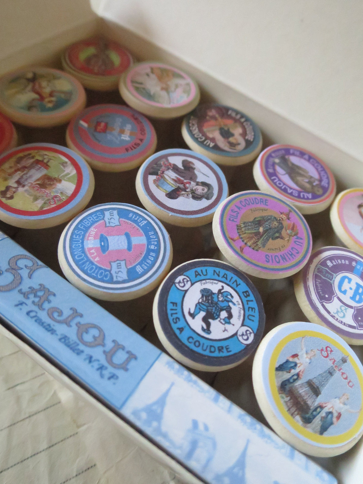 Sajou Mini Wooden Bobbin Spools Gift Box | Set of 15 Wooden Bobbins