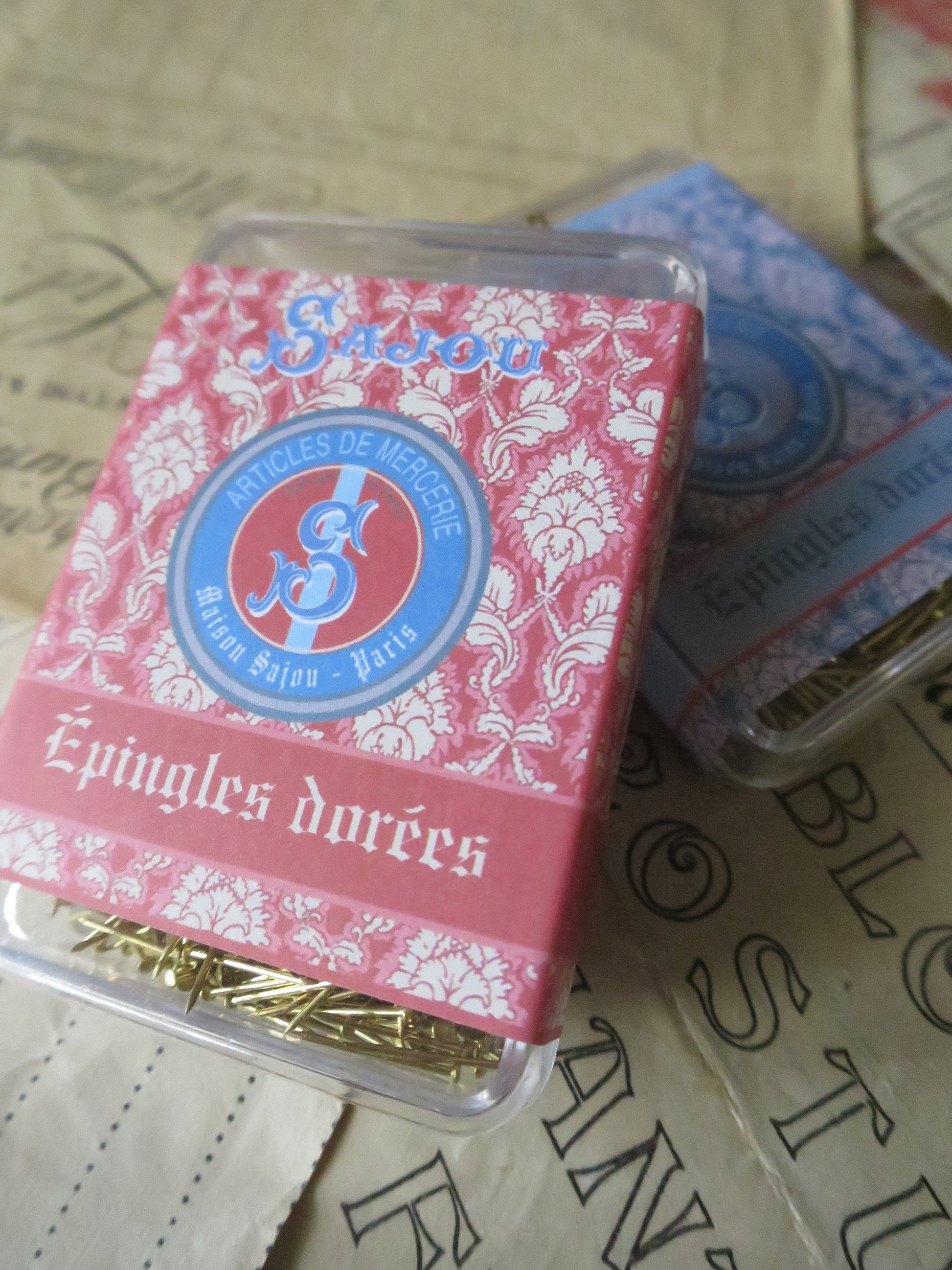 Sajou Gilded Brass Appliqué Sequin Pins- Fine, Extra Fine