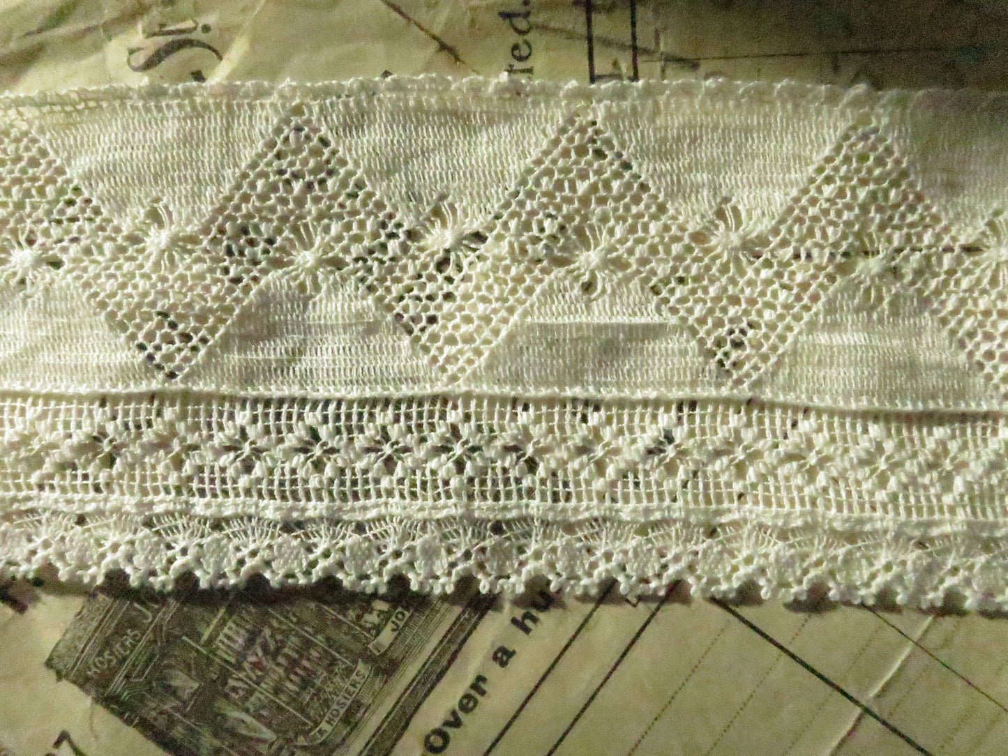 Off White English Nottingham Lace- Zig Zag- 5.5 cm