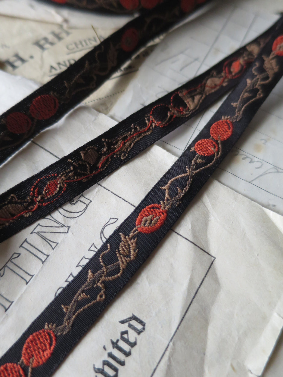 Jacquard Woven Ribbons UK | Botanical, Animal and Heritage Motifs ...