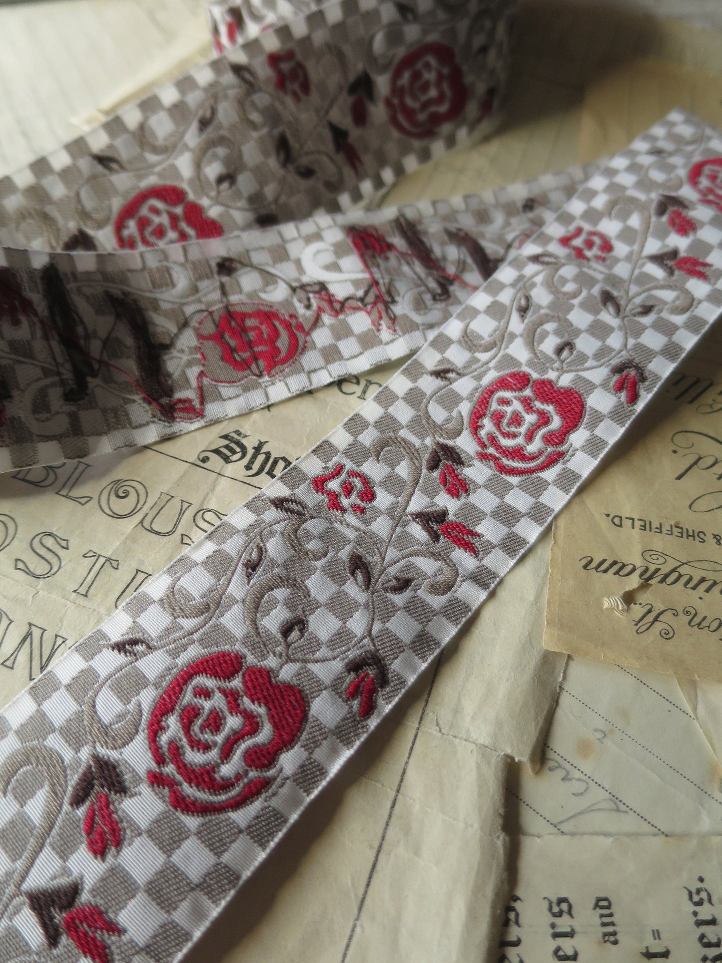 Checkered Roses 40 mm Jacquard Woven Ribbon