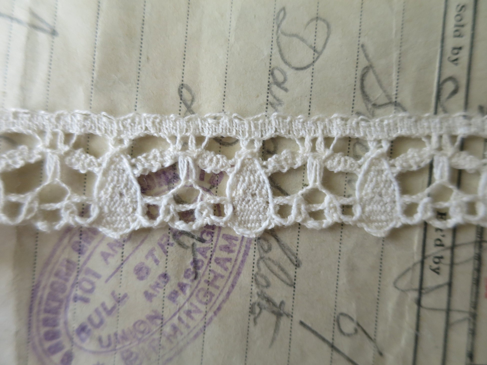 Ecru English Nottingham Cluny Lace- Teardrops- 2 cm