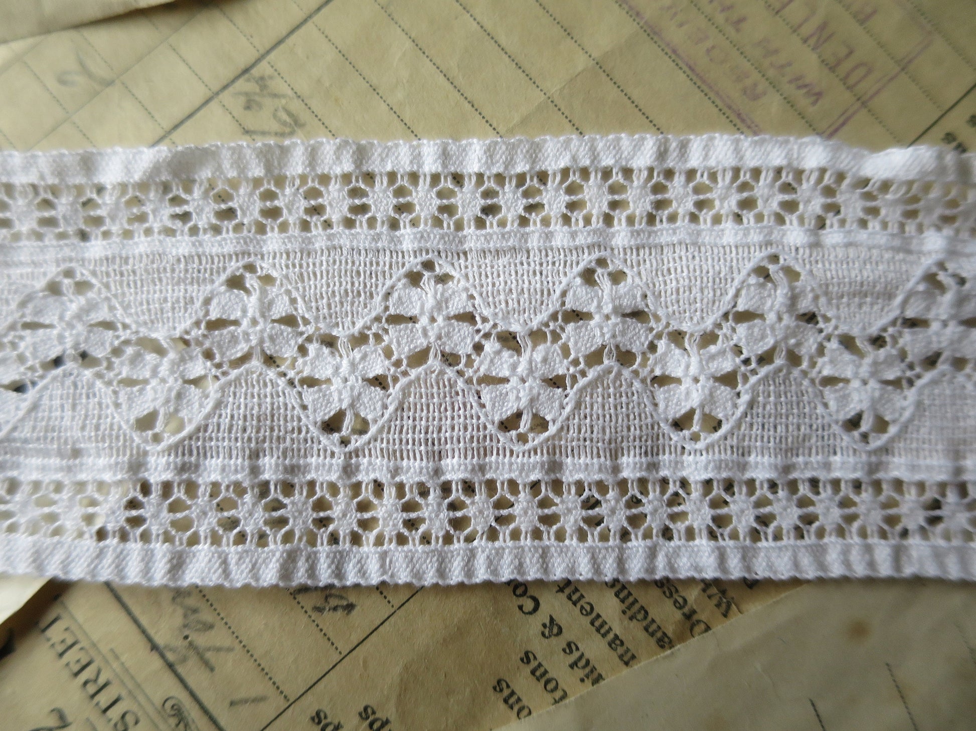 White English Nottingham Lace- Floral Waves- Insertion- 4.5 cm