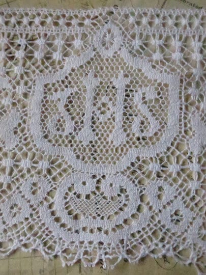 White English Nottingham Cluny Lace- Liturgical Ecclesiastical- 17 cm