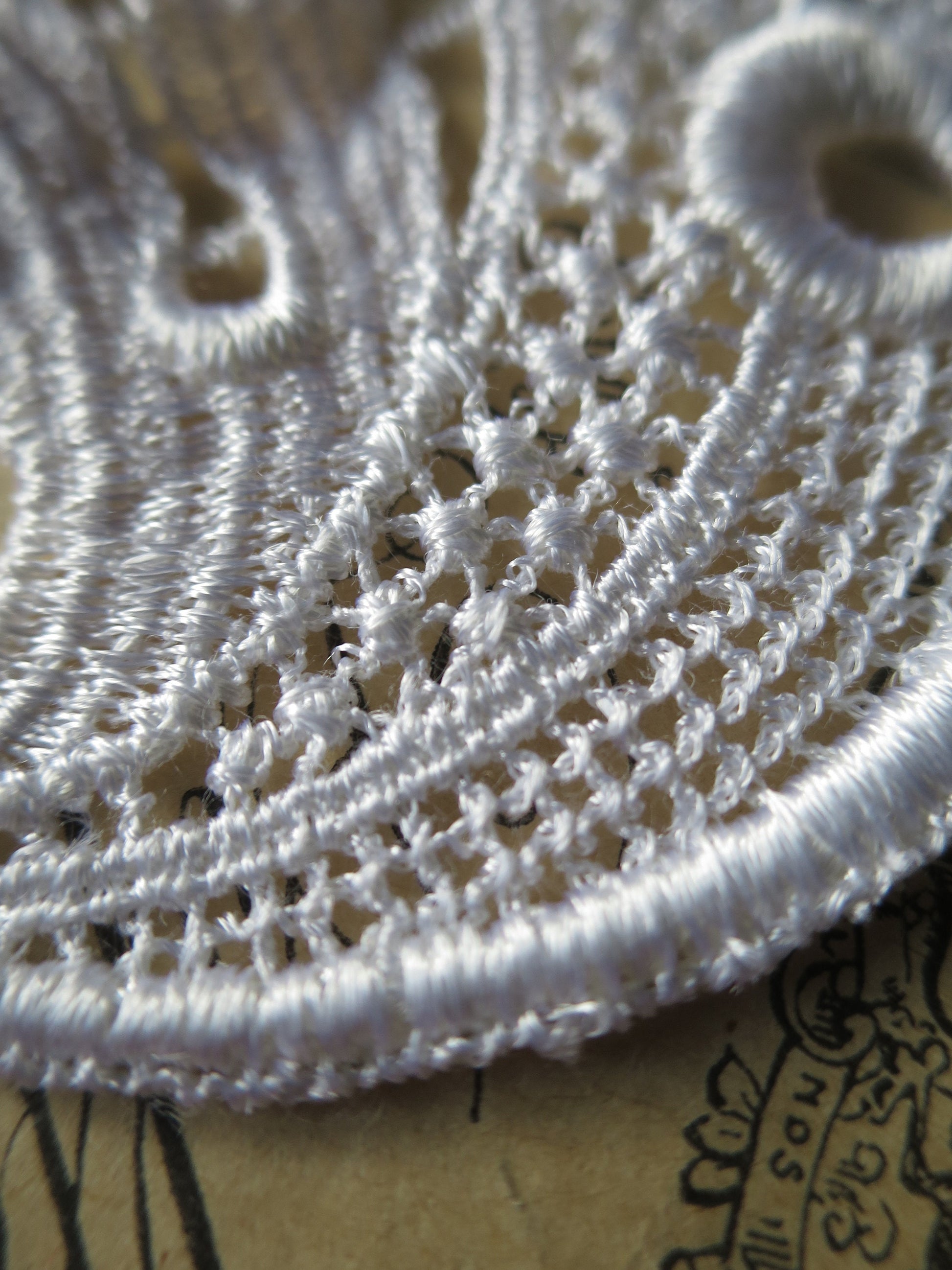 Pair Off White Embroidered Guipure Lace Floral Appliques