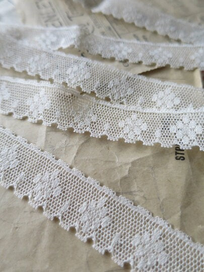 Ecru English Nottingham Lace- Valenciennes Diamond Spots- 1.7 cm