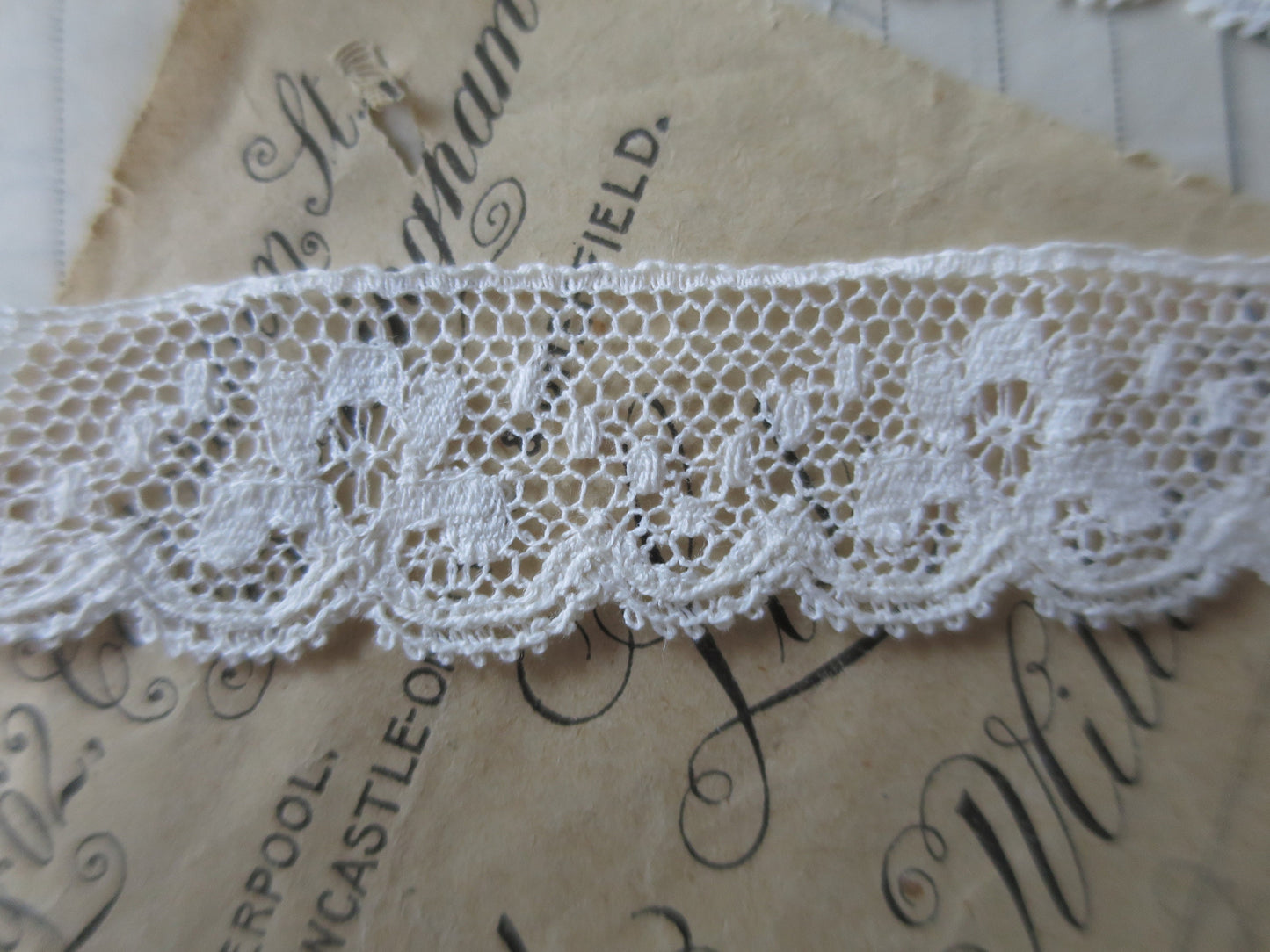 Ecru English Nottingham Lace- Valenciennes Floral Spot- 2.2 cm
