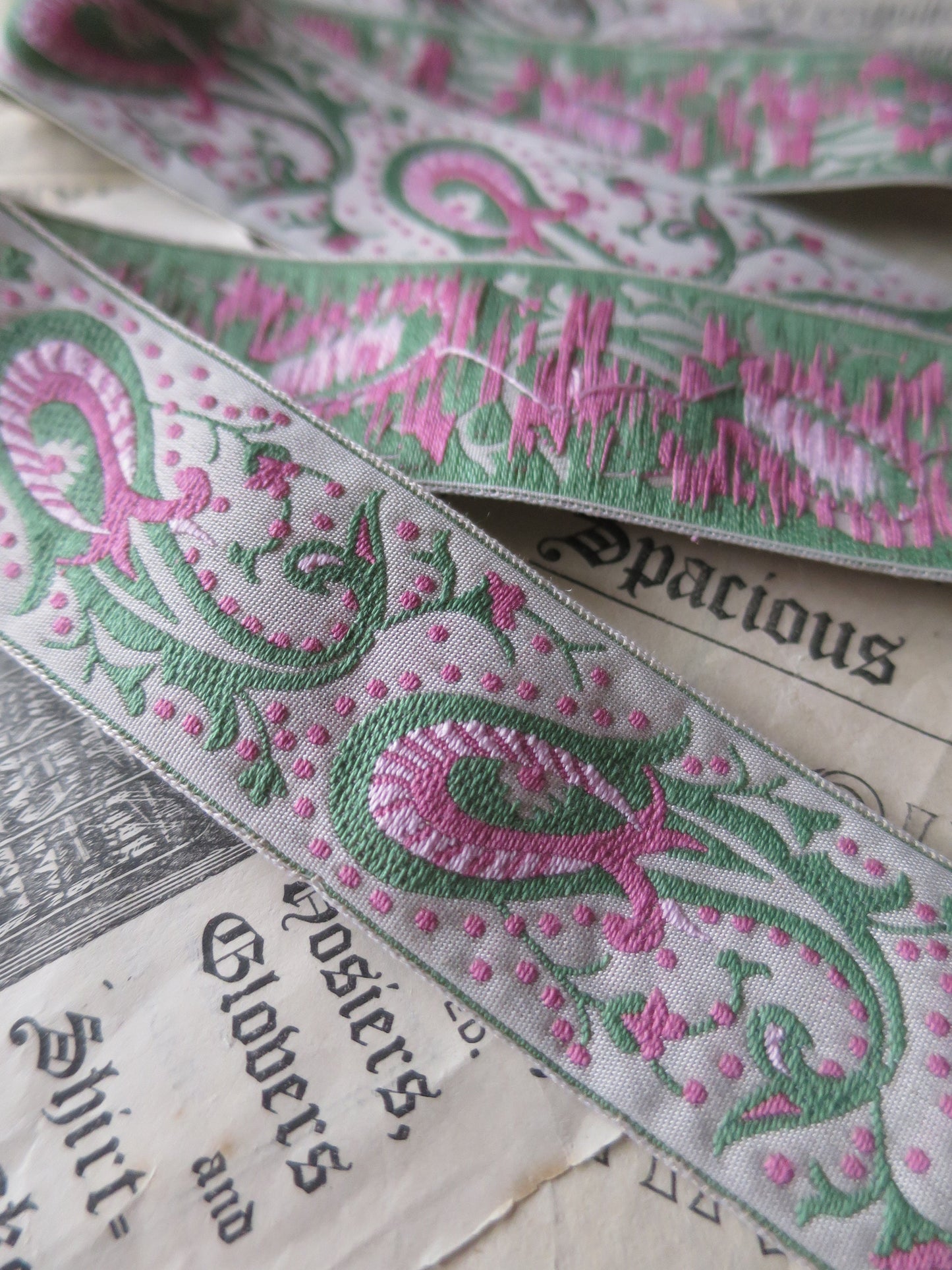 Paisley 32 mm Jacquard Woven Ribbon- Green & Pink