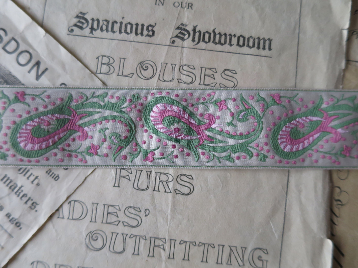 Paisley 32 mm Jacquard Woven Ribbon- Green & Pink