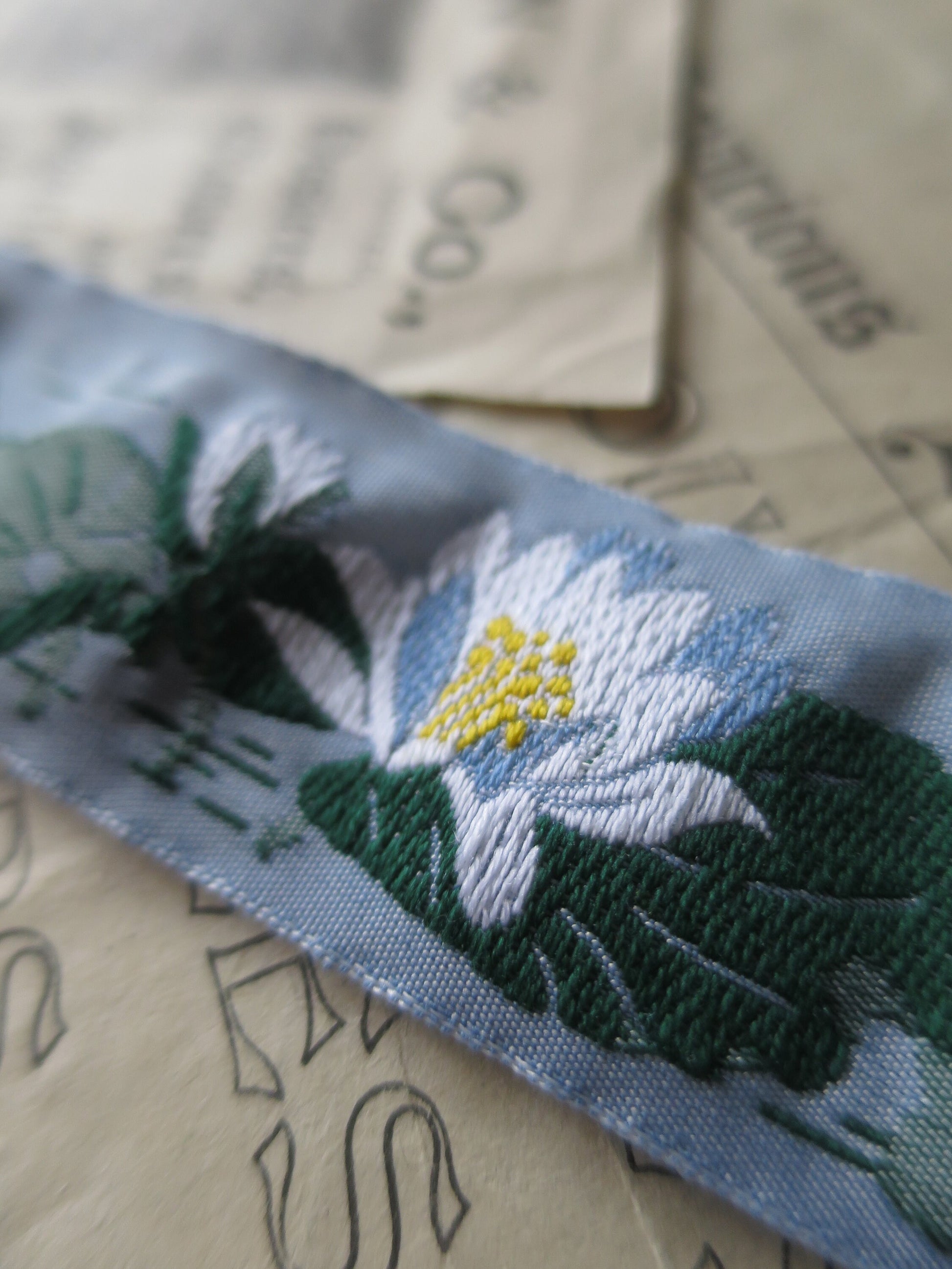 Water Lilies 25 mm Jacquard Woven Ribbon