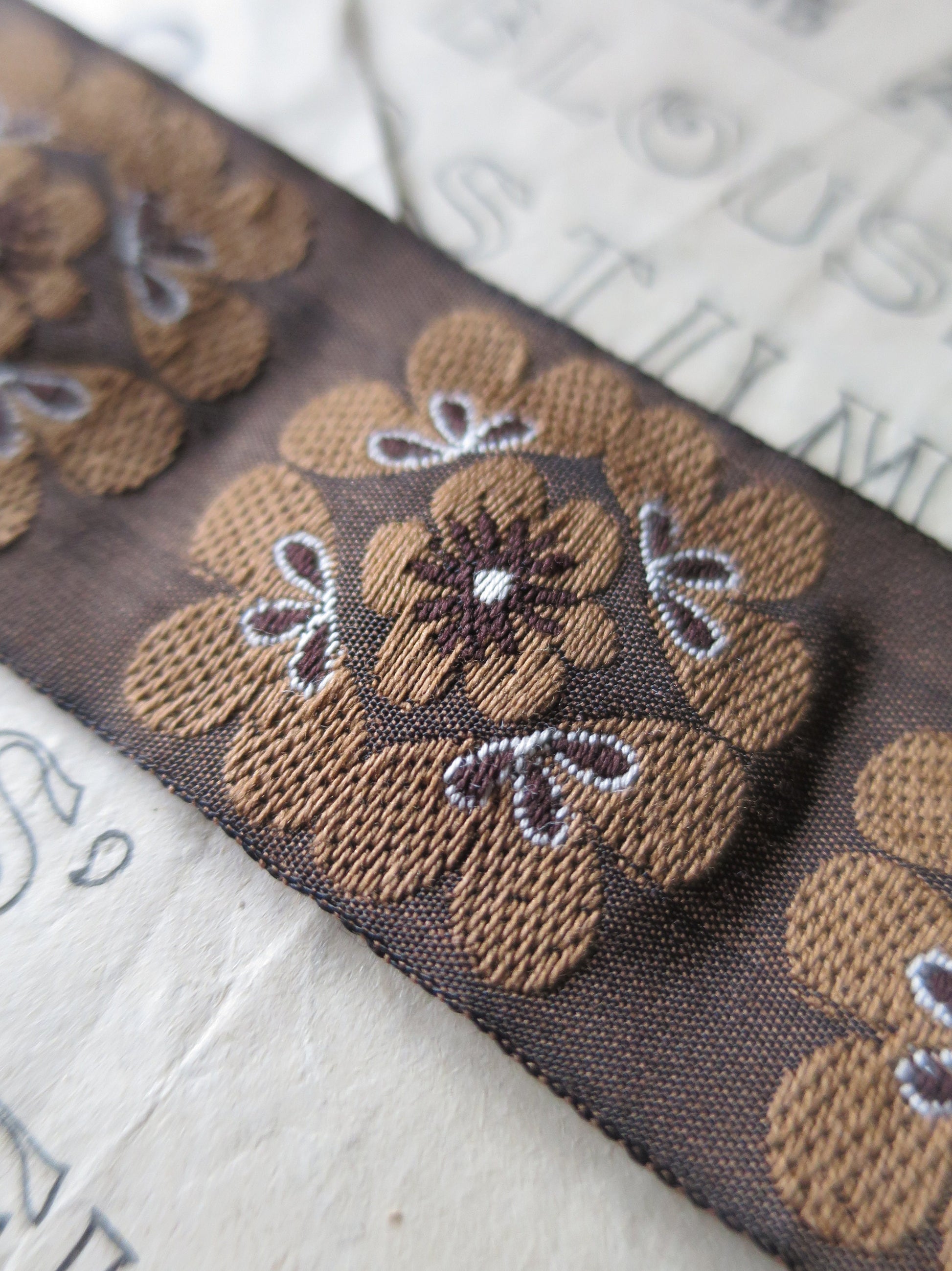 Retro Flowers 32 mm Jacquard Woven Ribbon- Brown