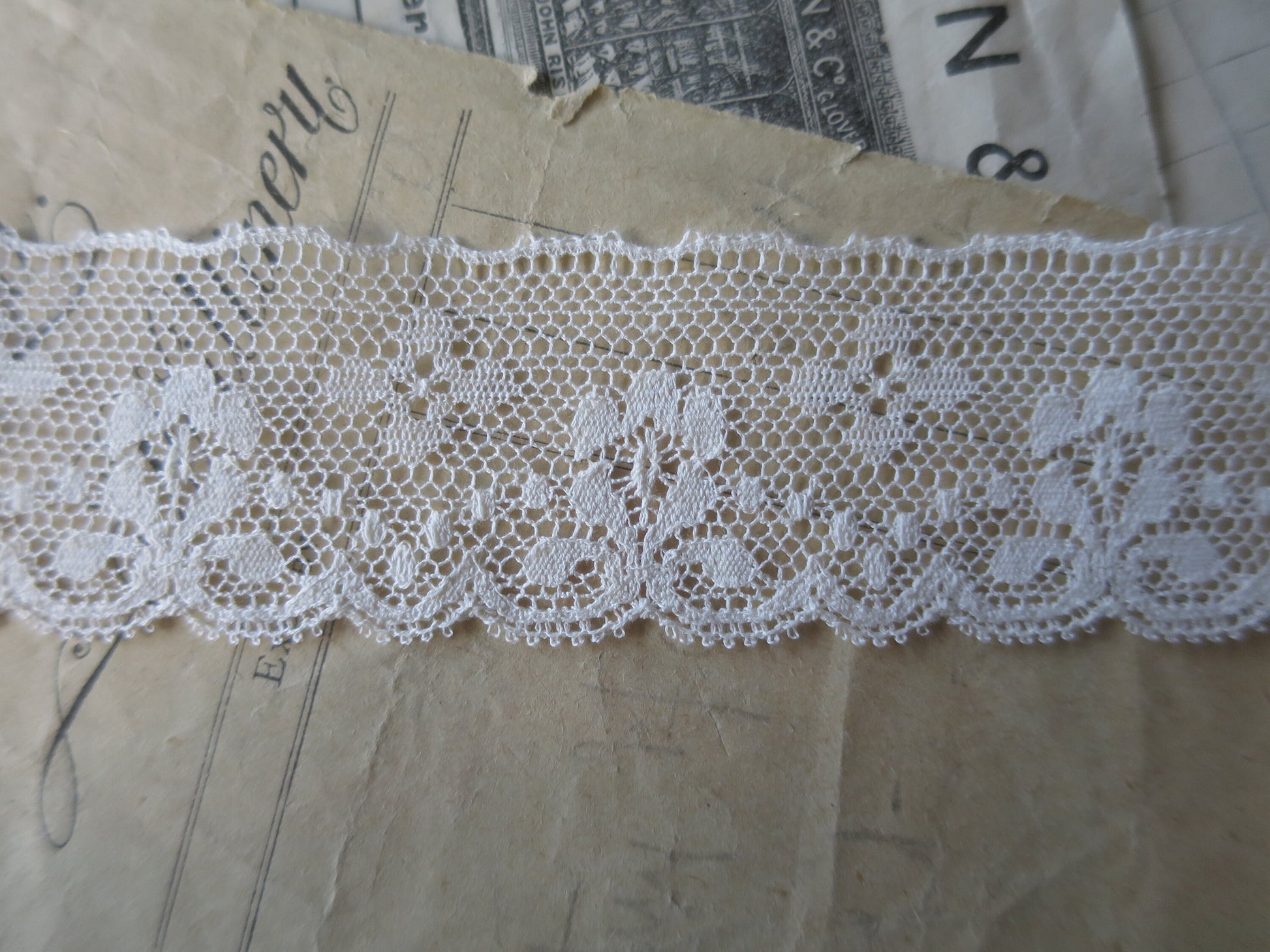 Ecru English Nottingham Lace- Valenciennes Floral Spot- 3.5 cm