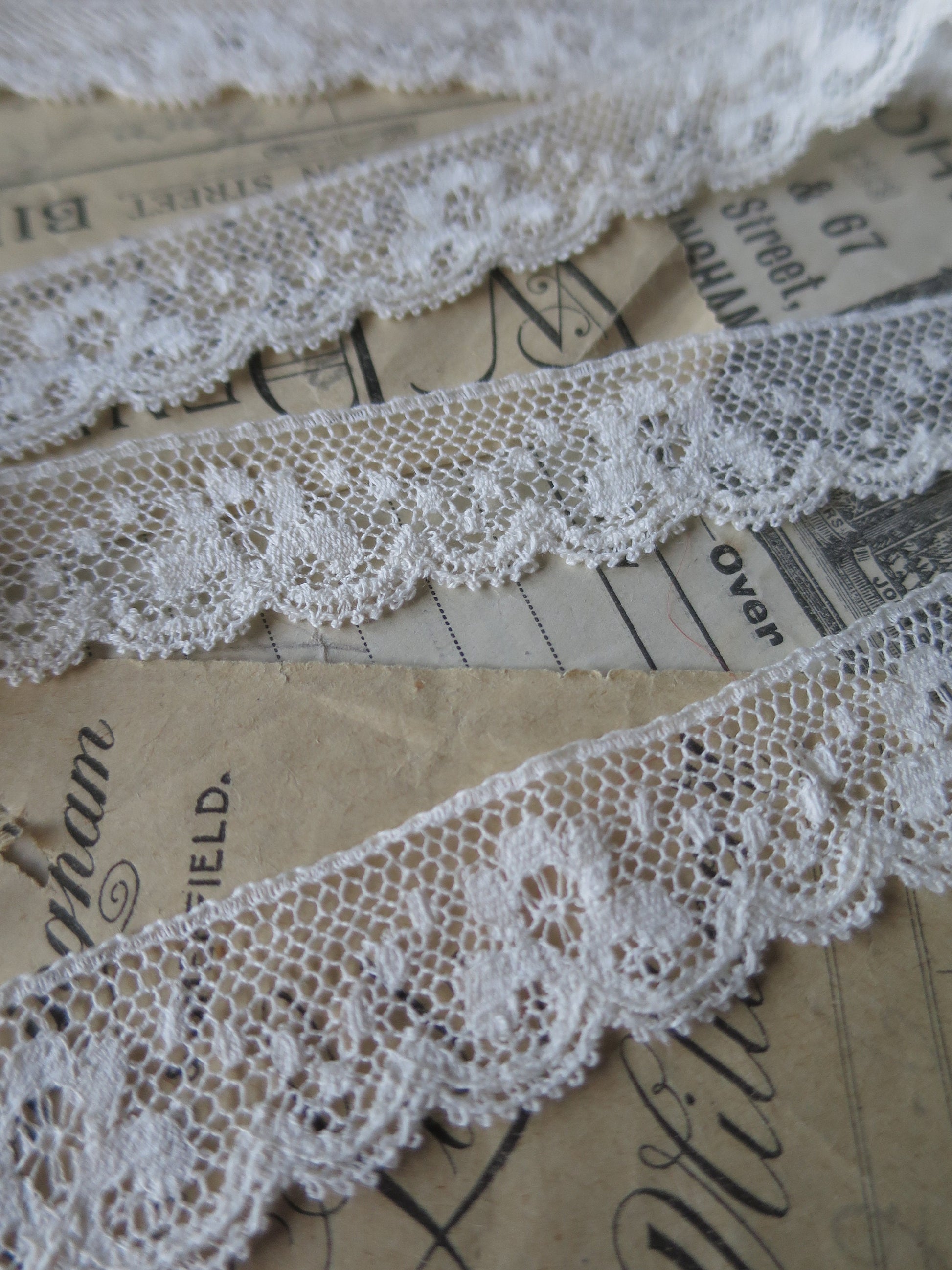 Ecru English Nottingham Lace- Valenciennes Floral Spot- 2.2 cm