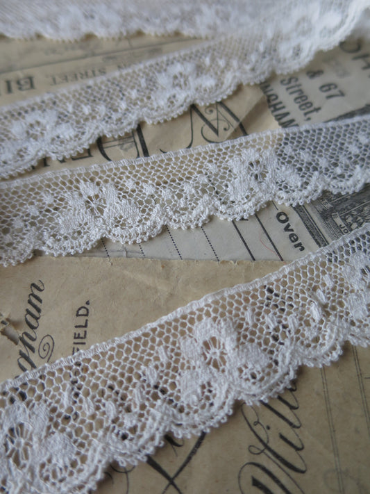Ecru English Nottingham Lace- Valenciennes Floral Spot- 2.2 cm