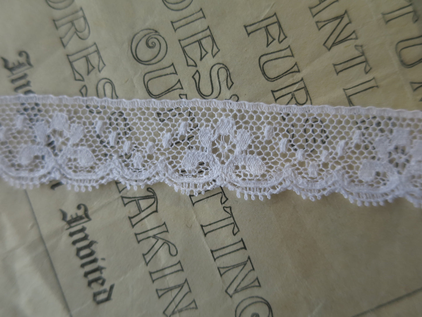 White English Nottingham Lace- Valenciennes Floral Spot- 2.2 cm