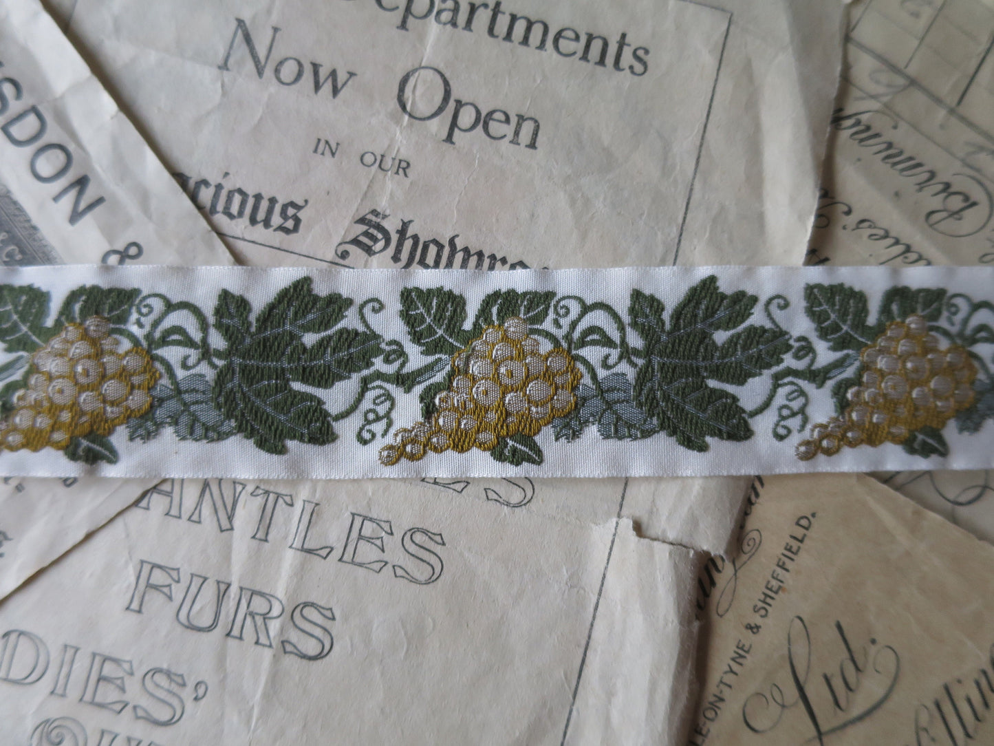 Grapevines 32 mm Jacquard Woven Ribbon- Golden Grapes