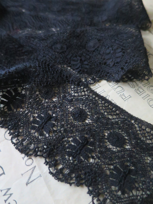 Black English Nottingham Lace- Le Puy/ Bedfordshire Guipure- 7cm
