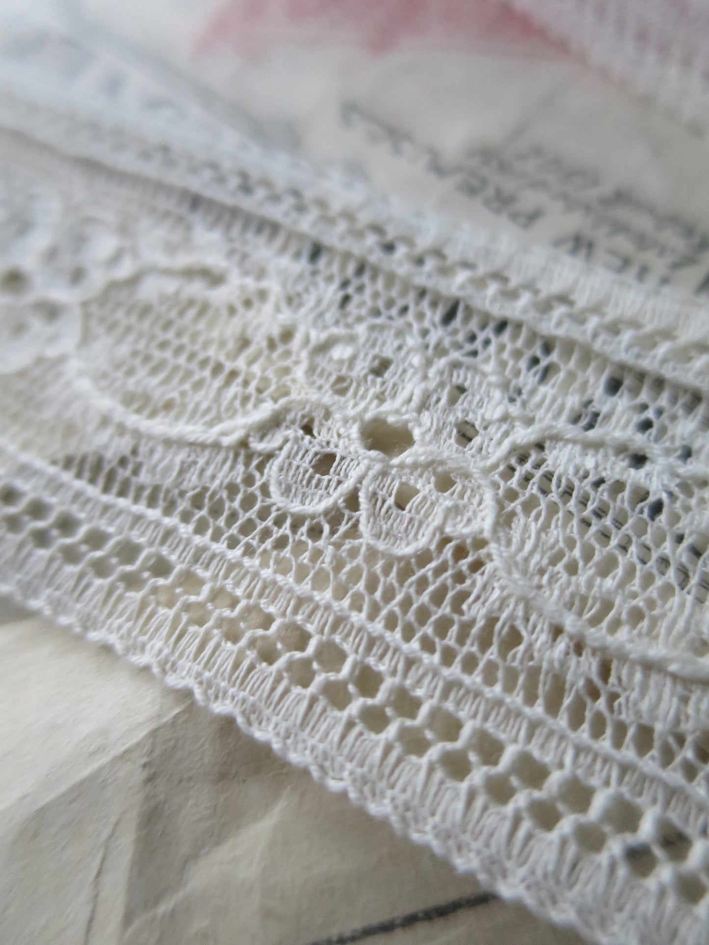 Ecru English Nottingham Lace- Floral Point- Insertion- 3.5 cm