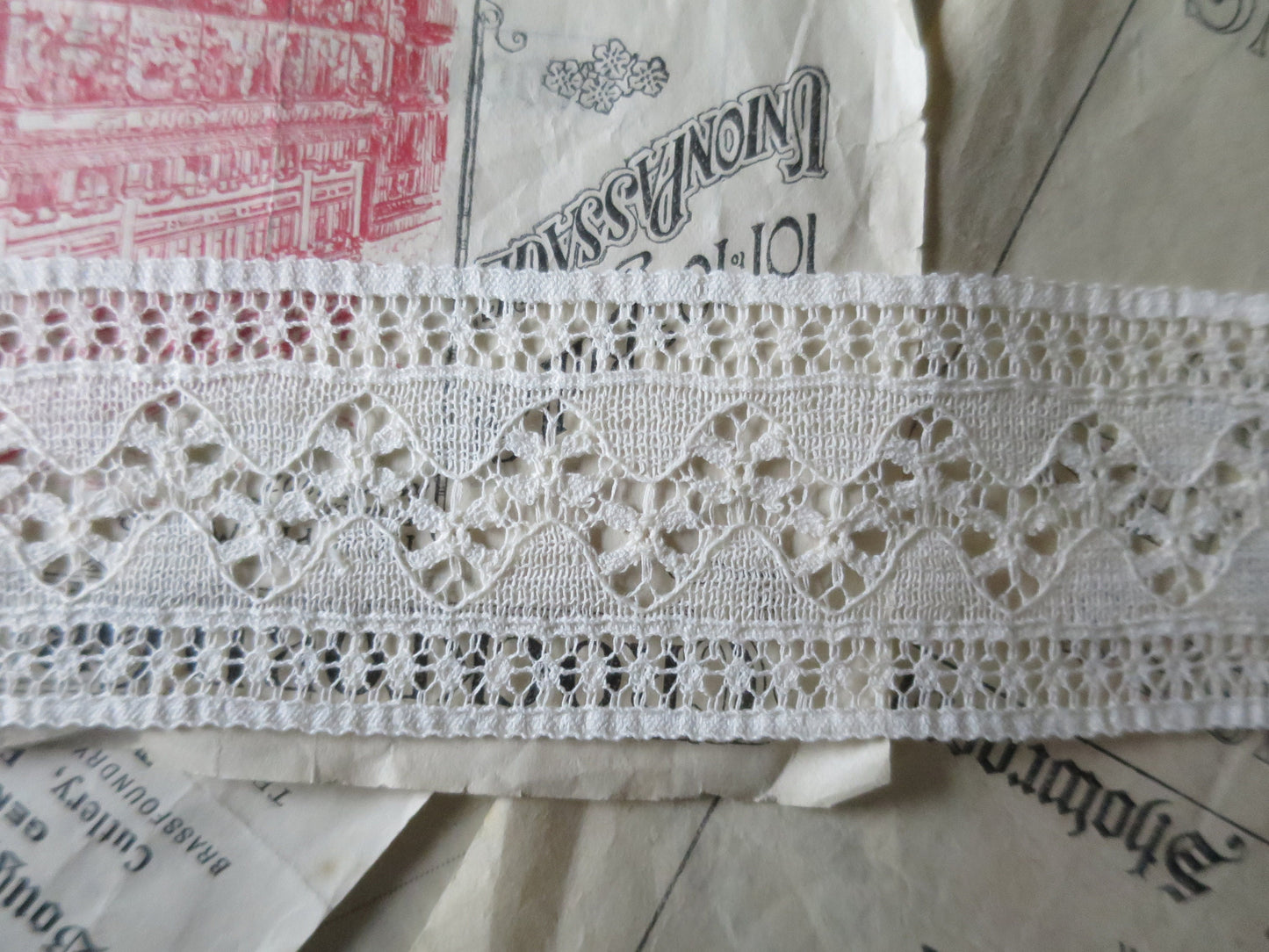 Ecru English Nottingham Lace- Floral Waves- Insertion- 4.5 cm