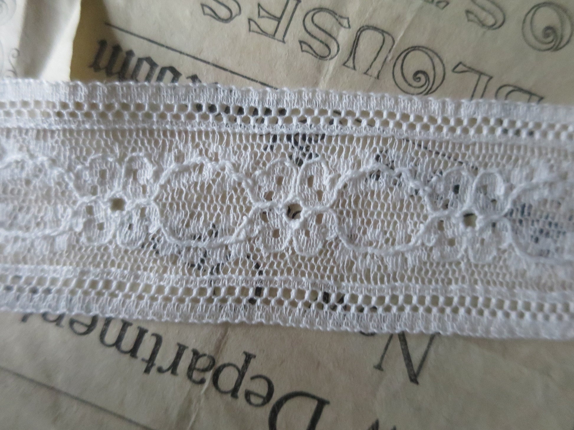 Off White English Nottingham Lace- Floral Point- Insertion- 3.5 cm