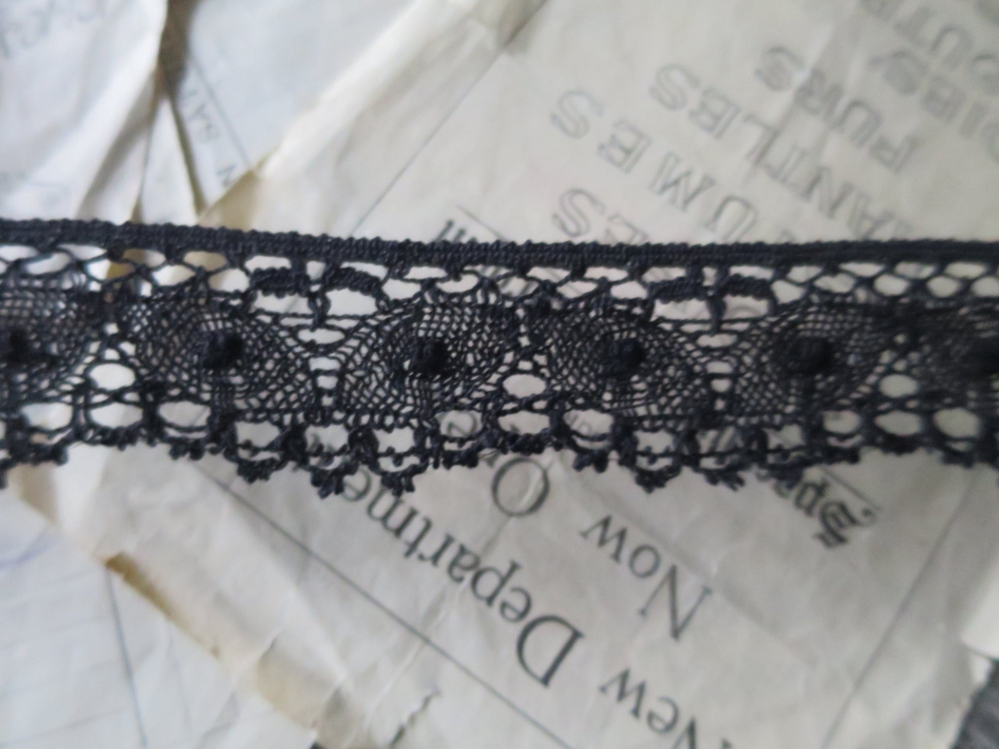 Black English Nottingham Lace- Openwork Torchon- 4.3 cm
