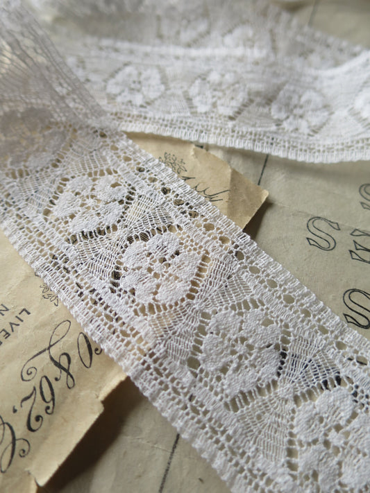 Off White English Nottingham Lace- Fine Floral Torchon- Insertion- 3.5 cm