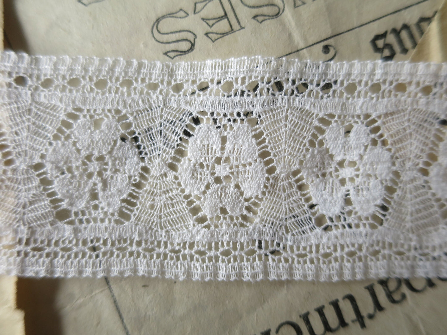 Off White English Nottingham Lace- Fine Floral Torchon- Insertion- 3.5 cm
