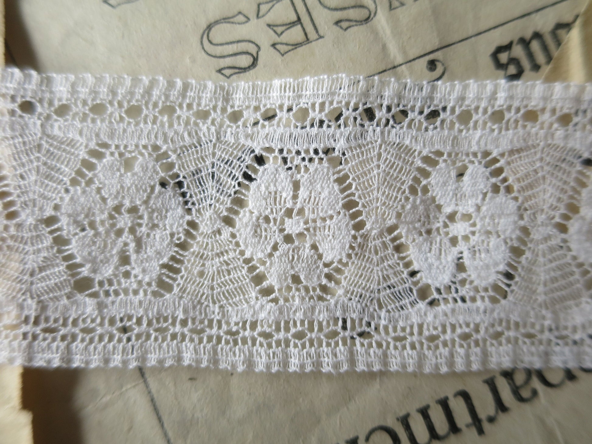 Off White English Nottingham Lace- Fine Floral Torchon- Insertion- 3.5 cm
