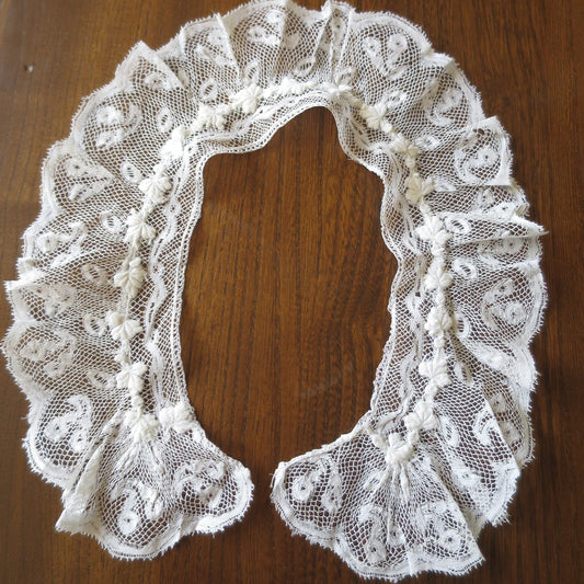 Antique Handmade Valenciennes Bobbin Lace Collar