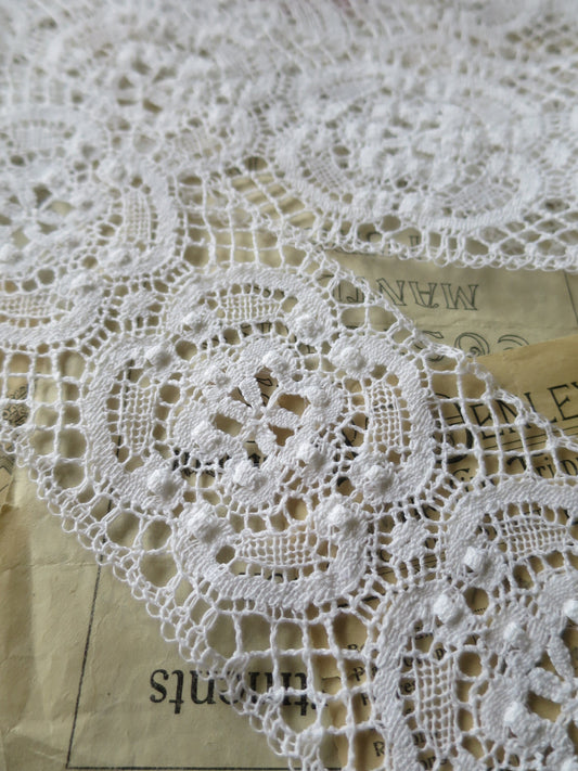 White English Nottingham Cluny Lace- Raised Torchon Roses Guipure- Insertion- 9 cm