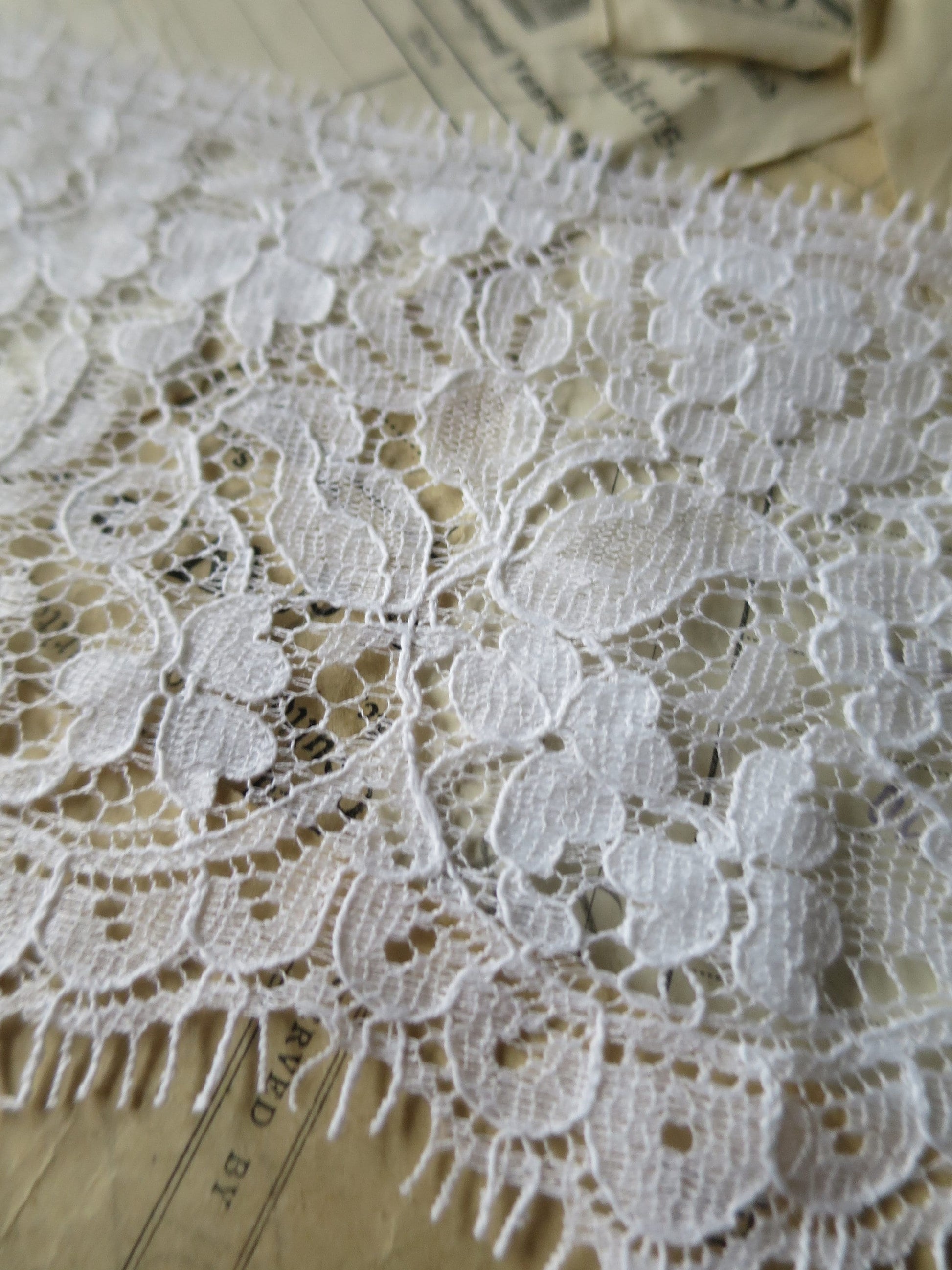 White English Nottingham Lace- Floral Honiton - 9.8 cm Sold by the half Meter