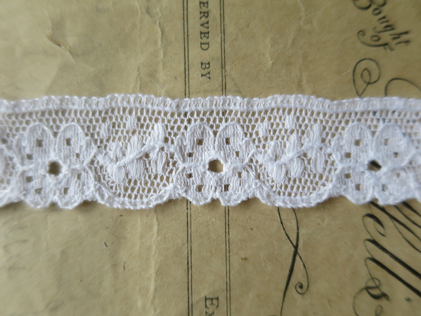 White English Nottingham Lace- Floral Point Lace- 1.8 cm