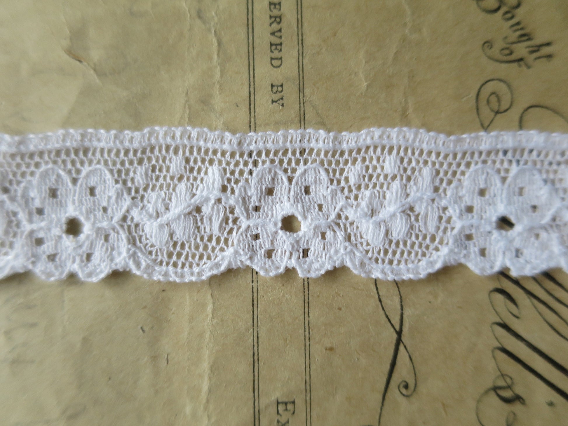 White English Nottingham Lace- Floral Point Lace- 1.8 cm
