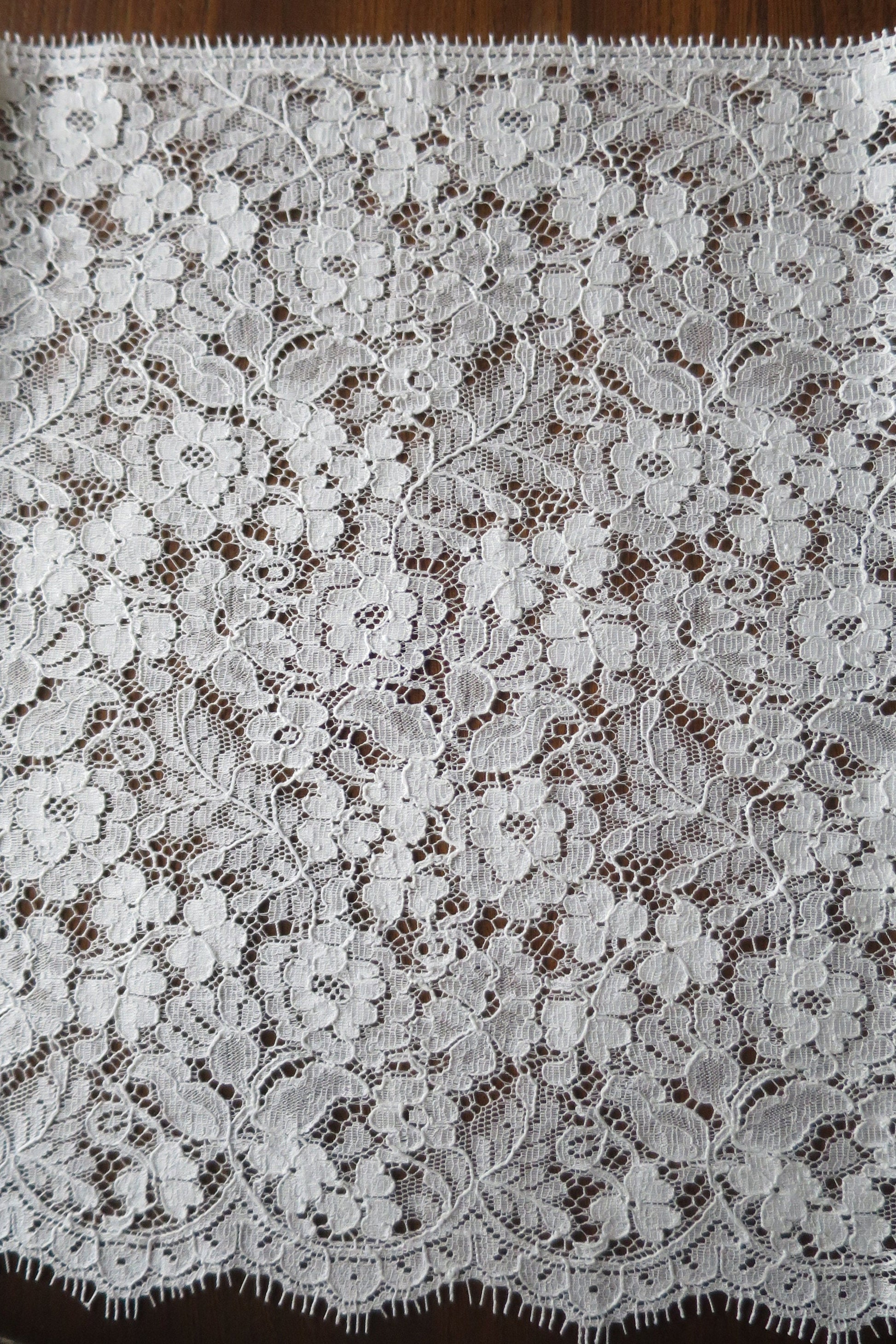 White English Nottingham Lace- Floral Honiton- 30 cm