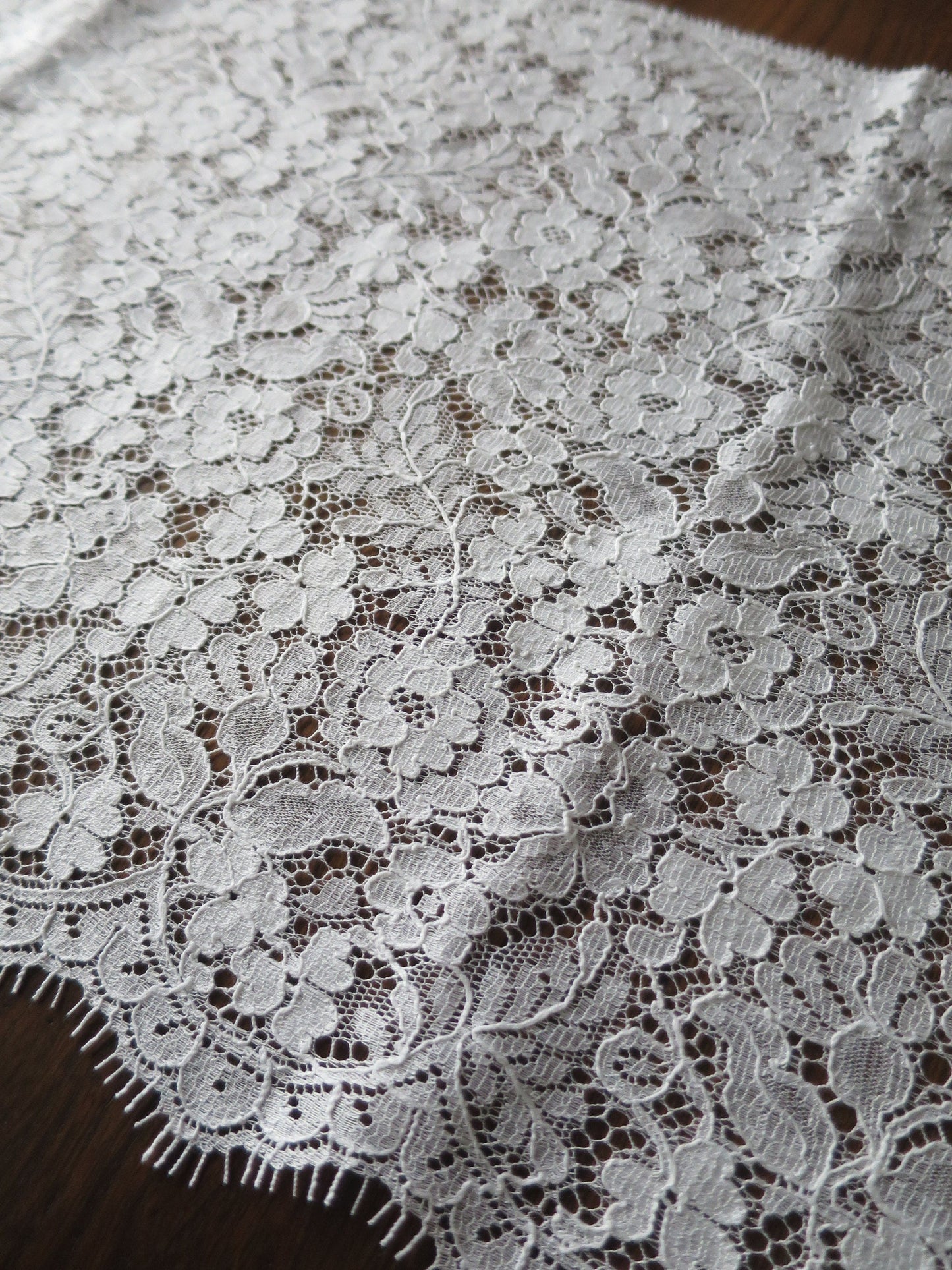 White English Nottingham Lace- Floral Honiton- 30 cm Sold by the Half Meter