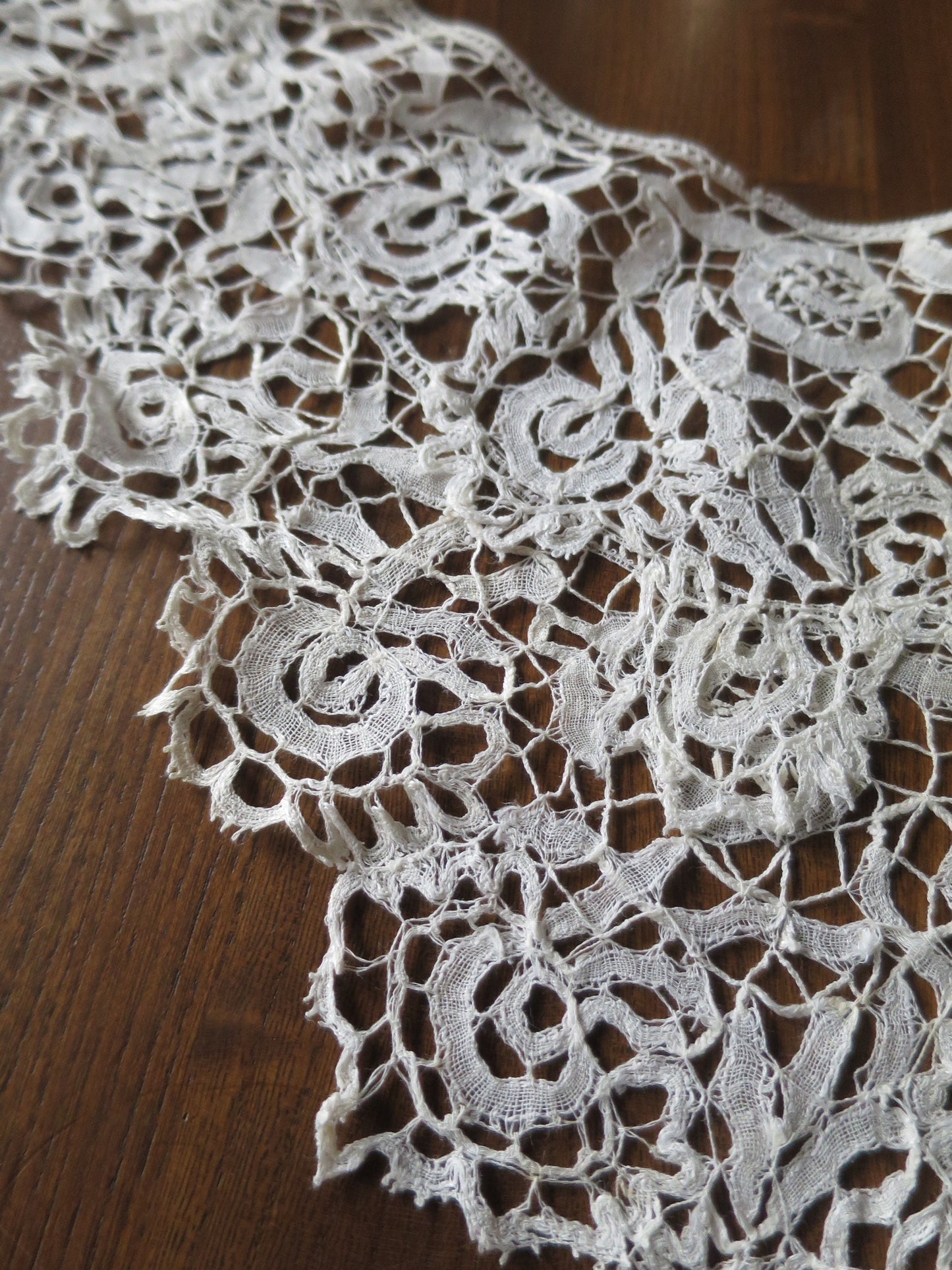 Antique Hand Worked Honiton Bobbin Lace Collar/ Yoke