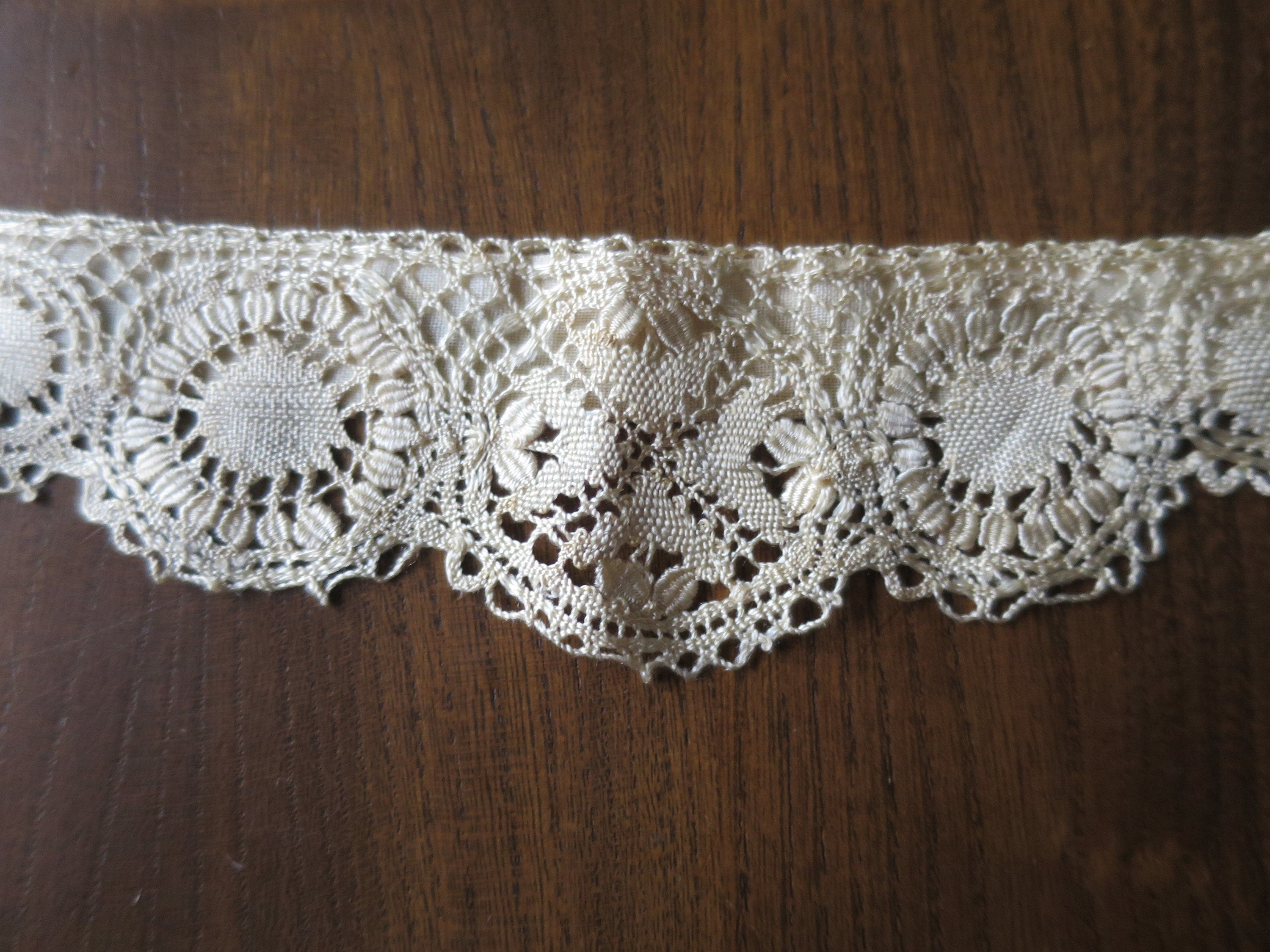 Antique Silk Maltese Bobbin Lace Neck Collar – Penelope Antique Silk Maltese Bobbin Lace Neck Collar – Penelope