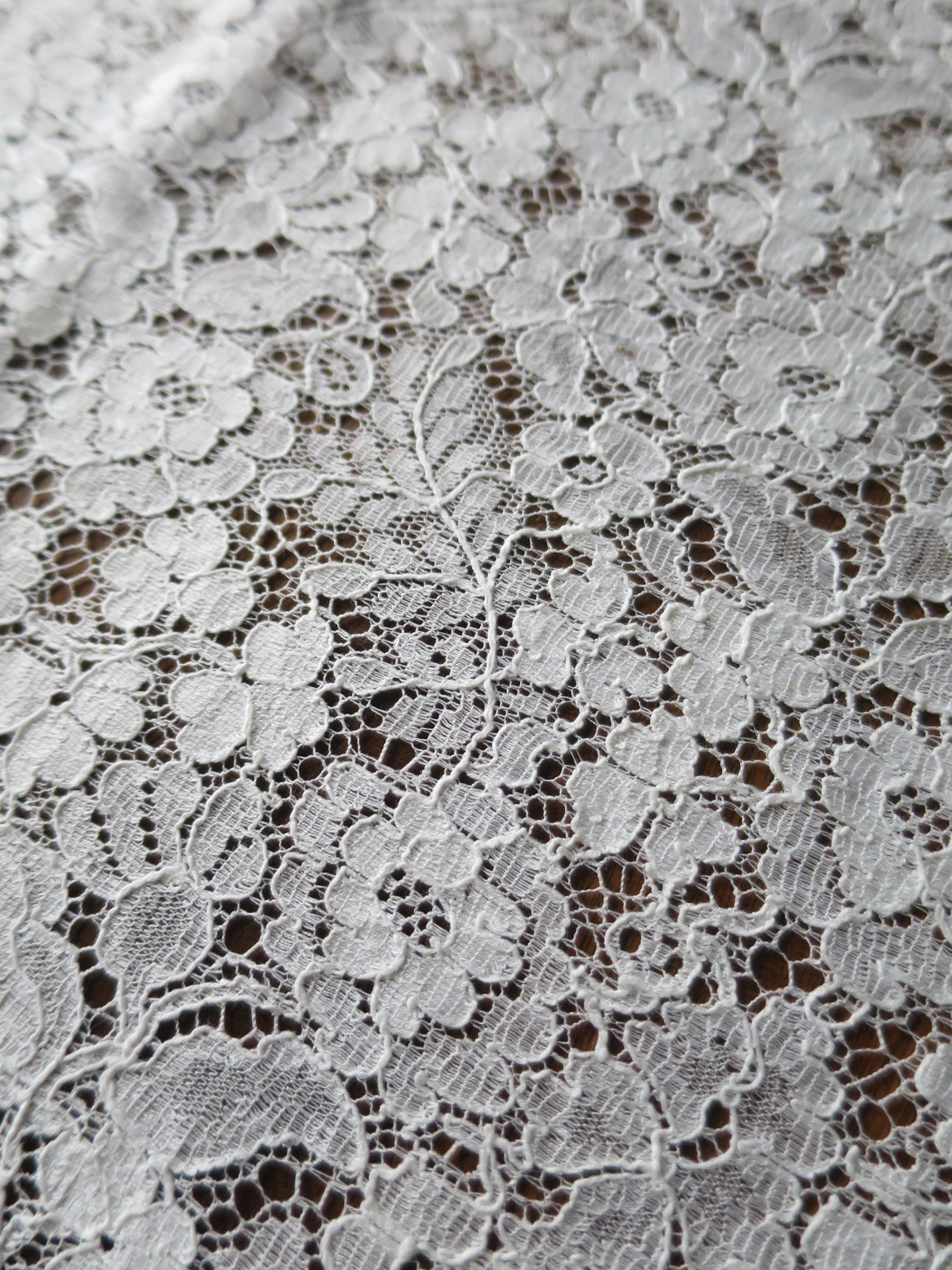 White English Nottingham Lace- Floral Honiton- 30 cm