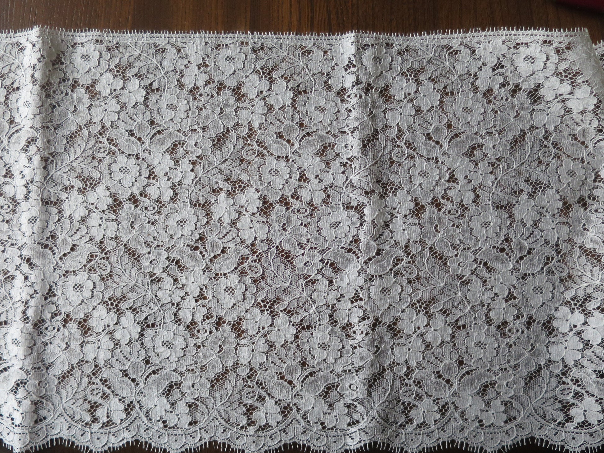 White English Nottingham Lace- Floral Honiton- 30 cm Sold by the Half Meter