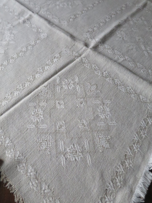 Vintage Linen Union Damask Table Cloth- Nordic Stars