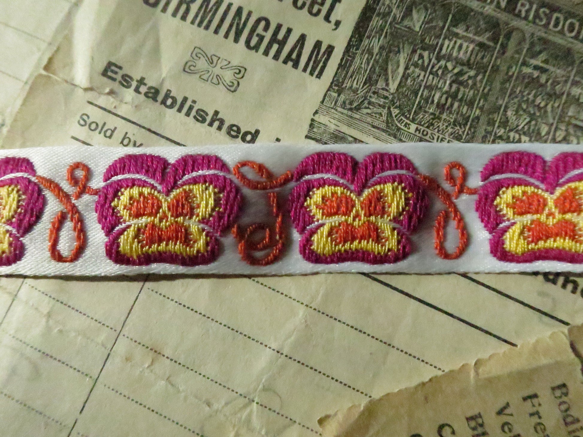 Pansies 18 mm White Jacquard Woven Ribbon- White & Bright