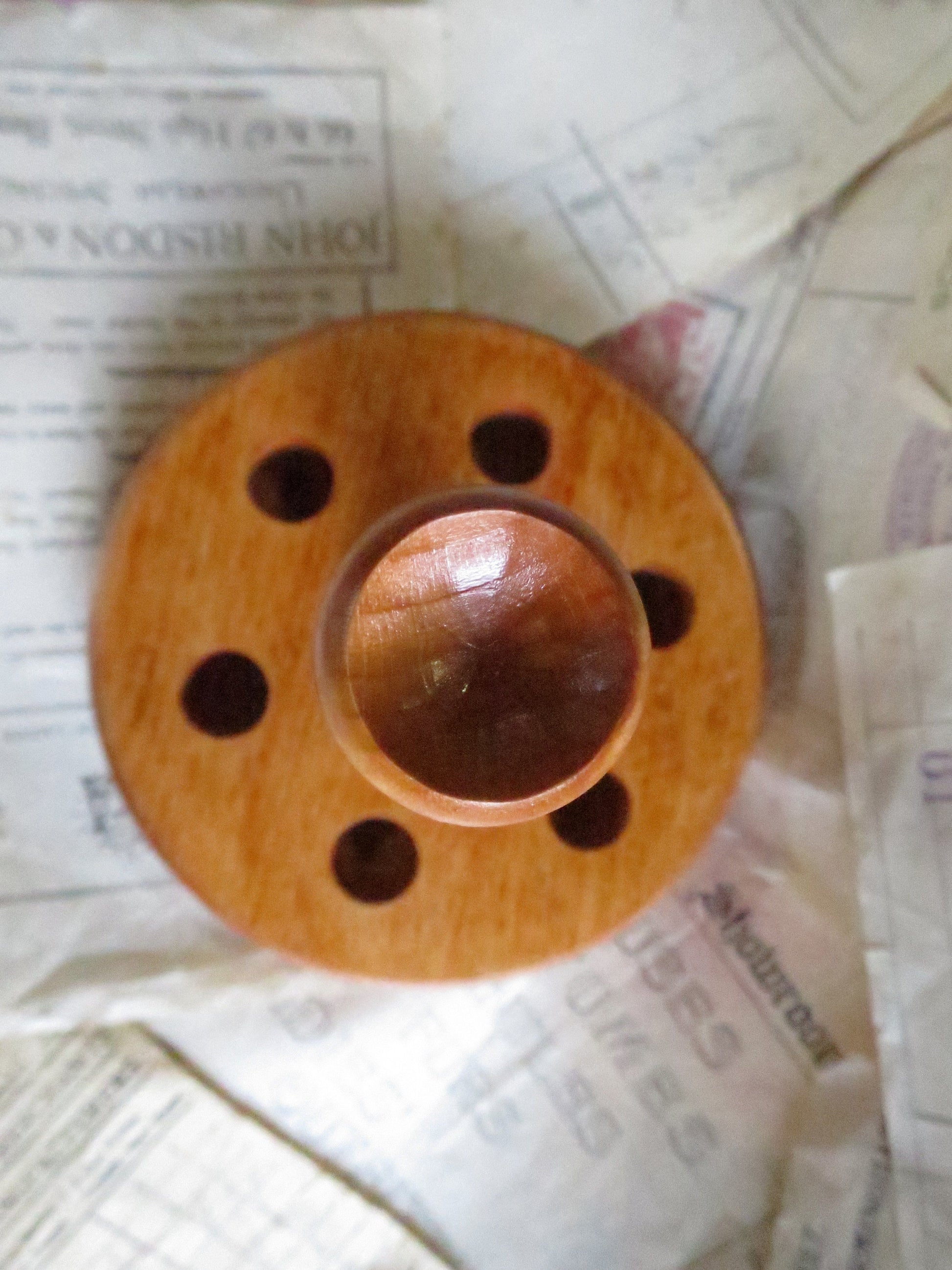 Sajou Wooden Treen Ware Style Needle Case Holder & 6 Needle Cases