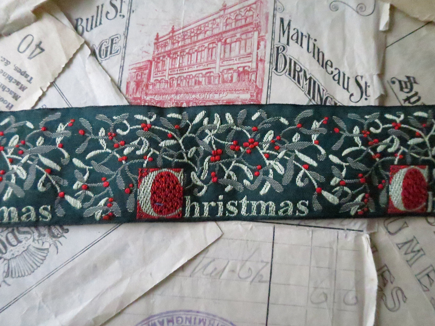 Mistletoe & Berries Christmas Ribbon 40 mm Jacquard Woven Ribbon- Green
